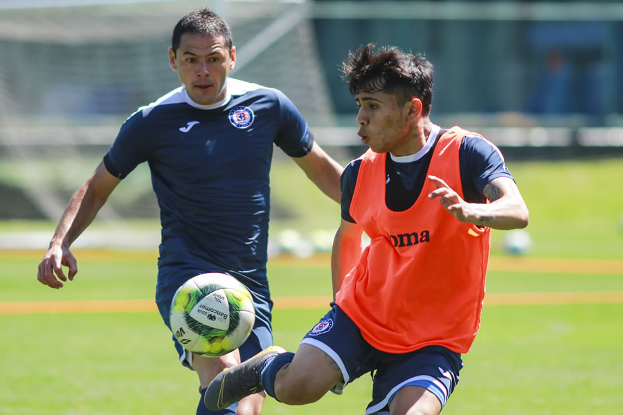 Misael Domínguez disputó 213 minutos con Cruz Azul durante el A2019. FOTO: Imago7