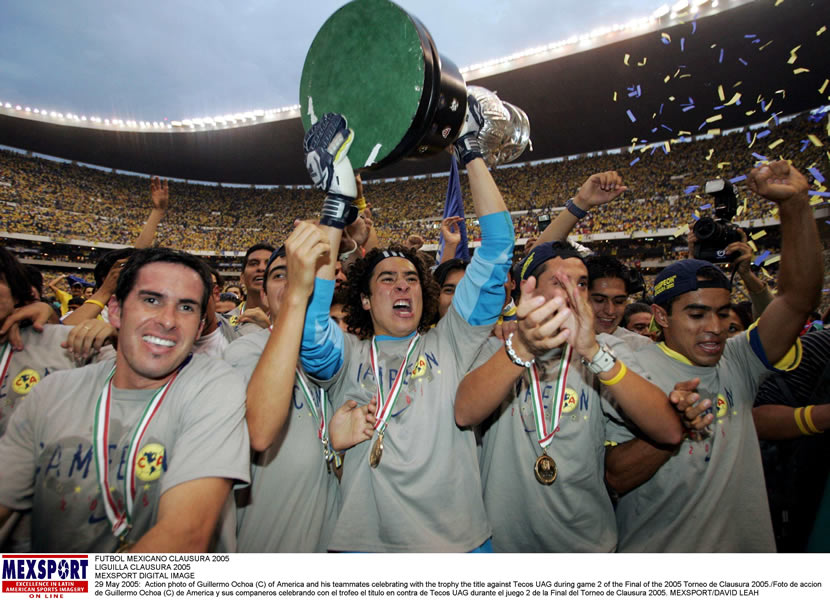 Memo Ochoa suma un título de Liga y un Campeón de Campeones con las Águilas. FOTO: Mexsport.