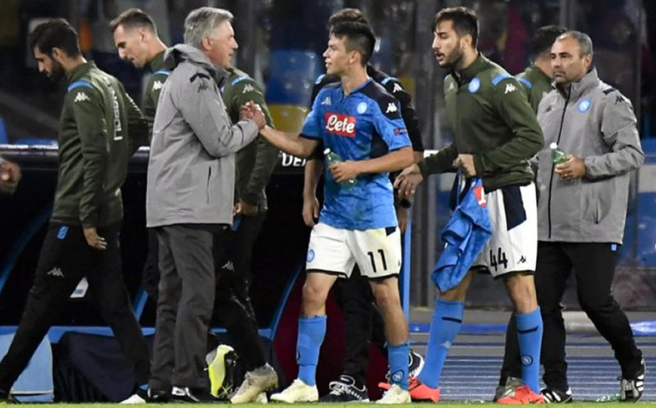Carlo Ancelotti e Hirving Lozano (EFE)