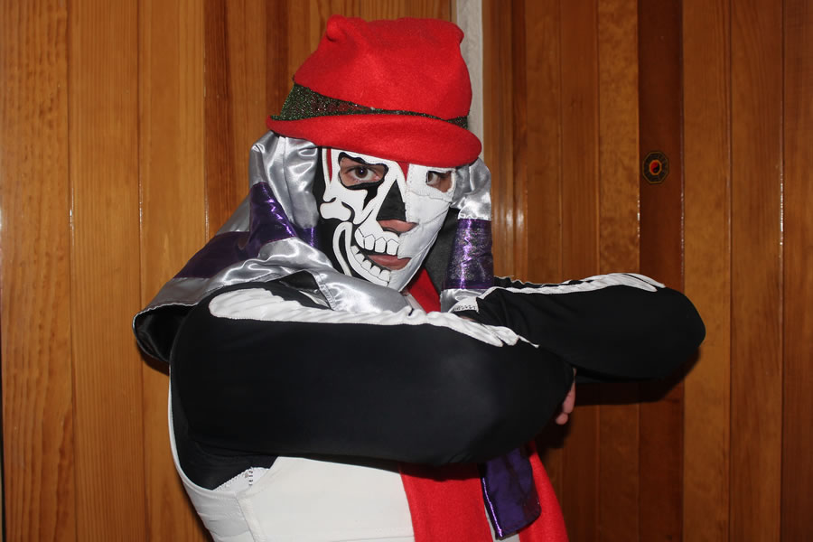 Karis La Momia Jr. aseguró que su padre sigue recuperándose. (Foto: MT)