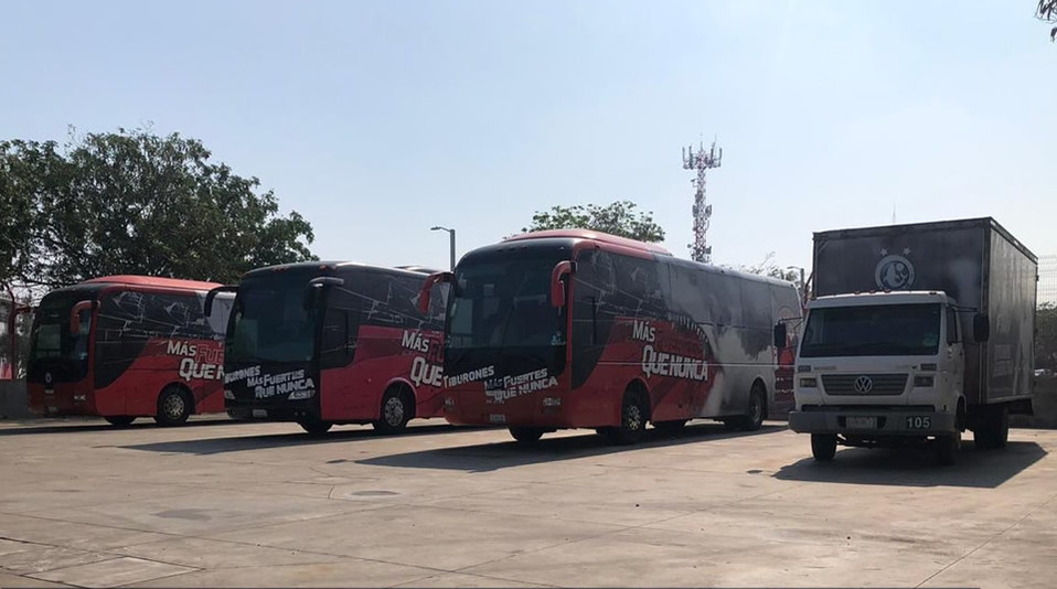 A temprana hora de este martes, elemento de la Secretaría del Trabajo llegaron al Luis "Pirata" Fuente para comenzar el embargo