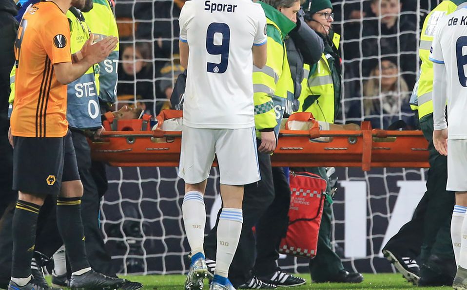 Varios accidentes se han dado en las canchas inglesas. (AFP)