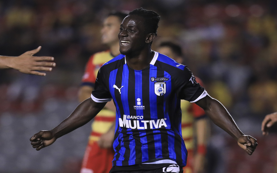 Aké Loba, con la opción de reforzar a Tigres o emigrar a la MLS (Imago7)