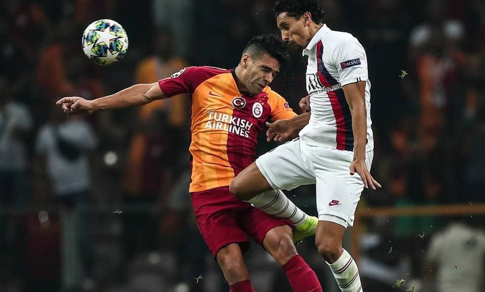 Radamel Falcao poco pudo hacer ante el PSG.