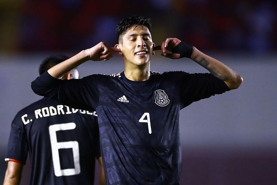 Edson Alvarez tiene un valor de 13 millones de euros