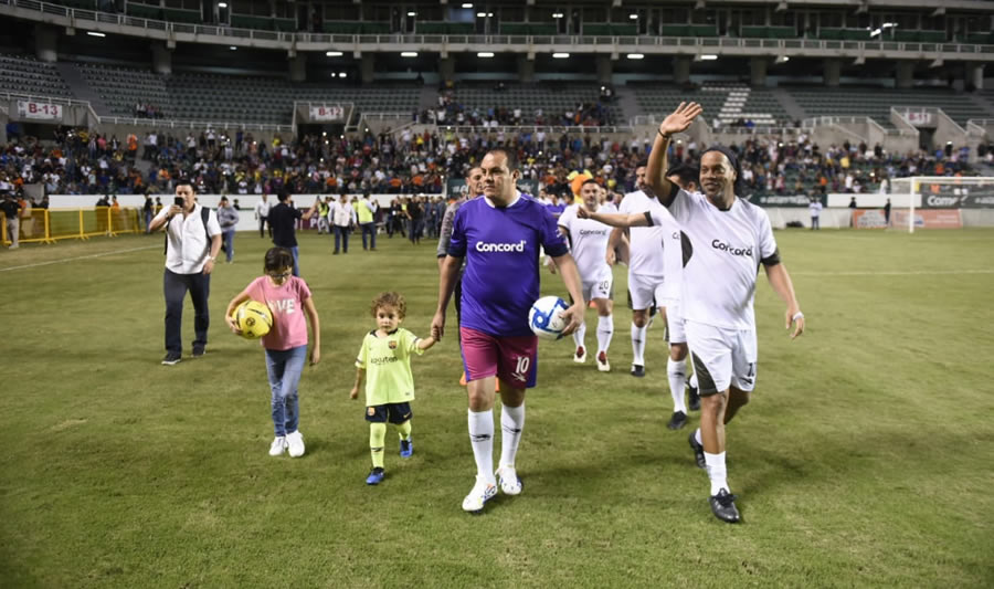 Lo recaudado en las entradas al Coruco Díaz será destinado para los niños del DIF del estado de Morelos. FOTO: @cuauhtemocb10