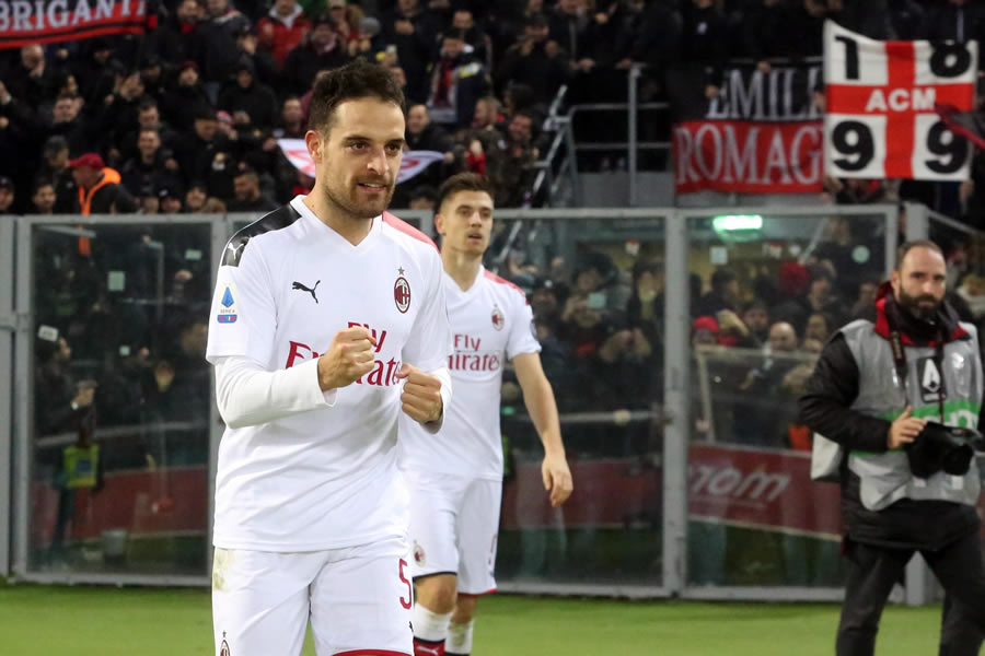 Las anotaciones que ha convertido con el Milan podrían llevar a Giacomo Bonaventura a vivir su primera experiencia fuera de Italia. FOTO: AFP