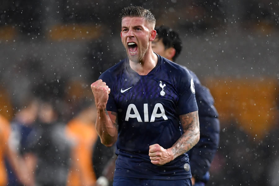 Toby Alderweireld está por quedar libre del Tottenham, y desde el verano lo sigue la Roma, aunque el Manchester United también lo tiene en la mira.