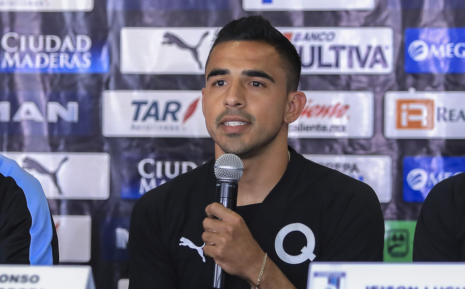 Alonso Escoboza: jugador de perfil bajo en la Liga MX, pero el Piojo ya lo llevó al Tri en 2013. (