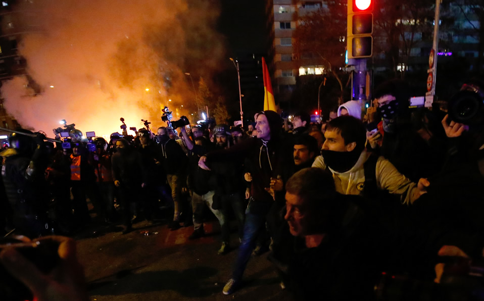 Los enfrentamientos ocurrieron después del partido. (Foto: AFP)