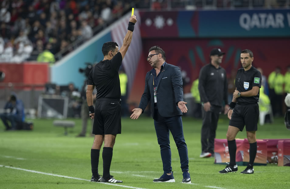 Mohamed siente que el árbitro debió ser más estricto con los ingleses. (Foto: Mexsport)