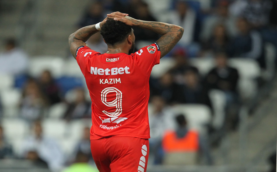 Colin Kazim Richards desea olvidar pronto lo que vivió con Veracruz (Imago7)