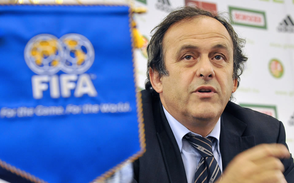 Platini sigue en el ojo del huracán. Foto: AFP