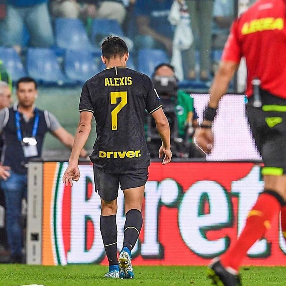 Lejos de Manchester, donde se dedicó a "robar" con el sueldo más caro de la Premier, Alexis Sánchez ha sido igual de triste en el Inter.