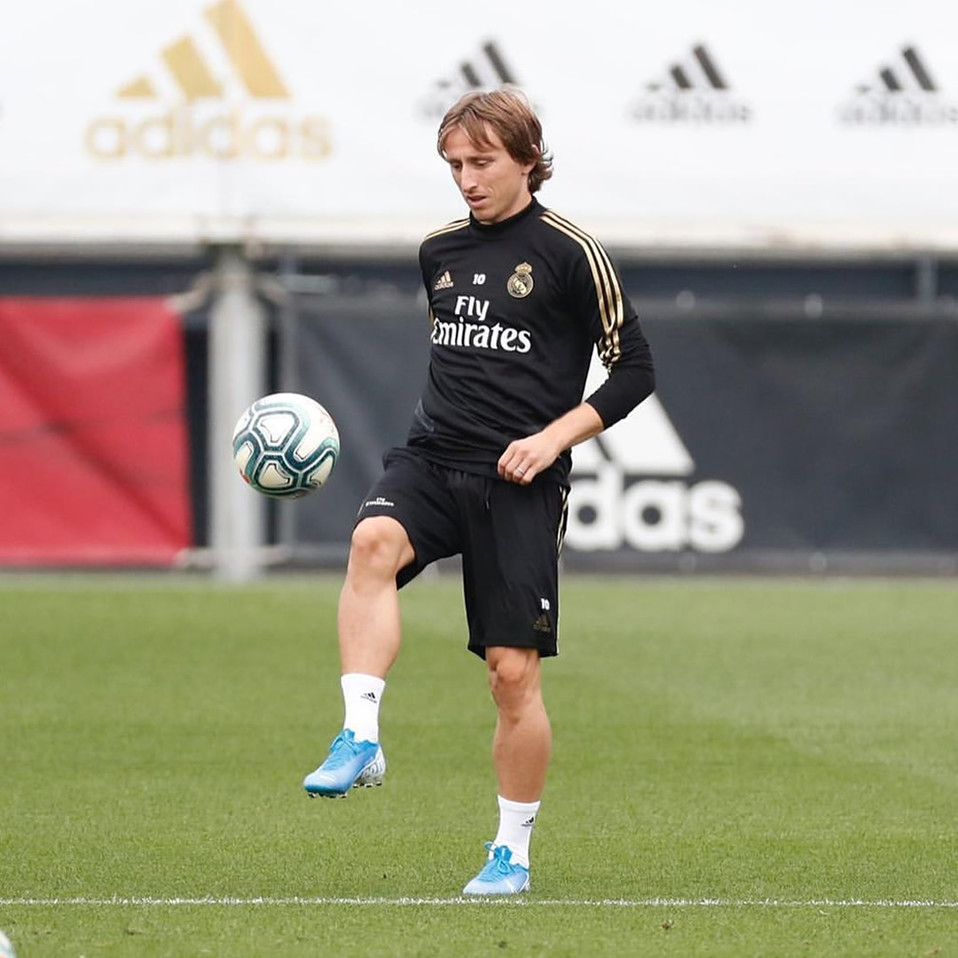 Luka Modric fue premiado como The Best y Balón de Oro en 2018, pero este año no fue ni la sombra y hasta la titularidad perdió en el Madrid.