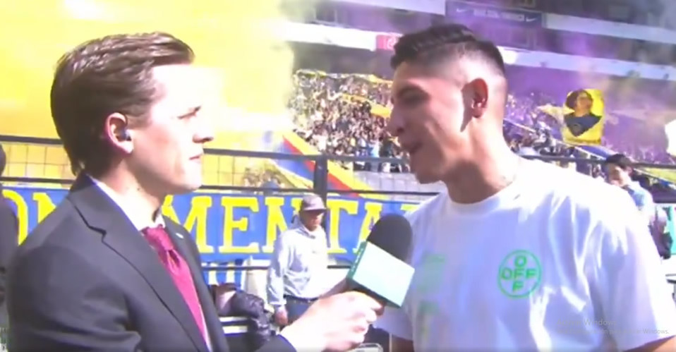 El jugador mexicano del Ajax estuvo presente en el Coloso de Santa Úrsula para la fiesta del americanismo