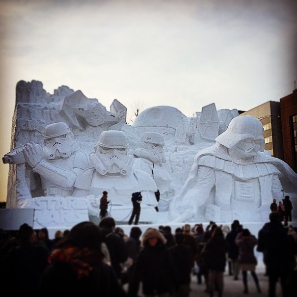 Las esculturas gigantes del Imperio.