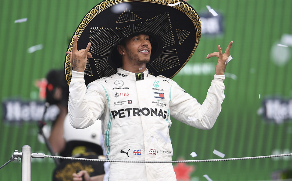 10. Lewis Hamilton: 400 MDD - Automovilismo (MEXSPORT)