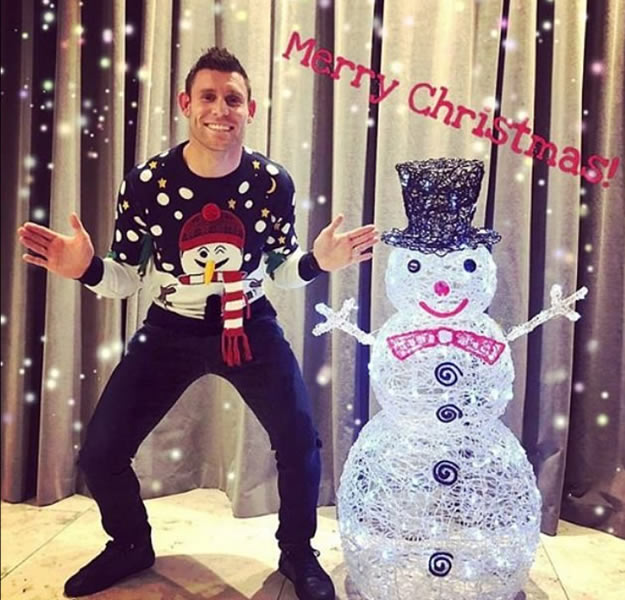 James Milner, jugador del Liverpool, se mostró muy divertido en la Noche Buena.