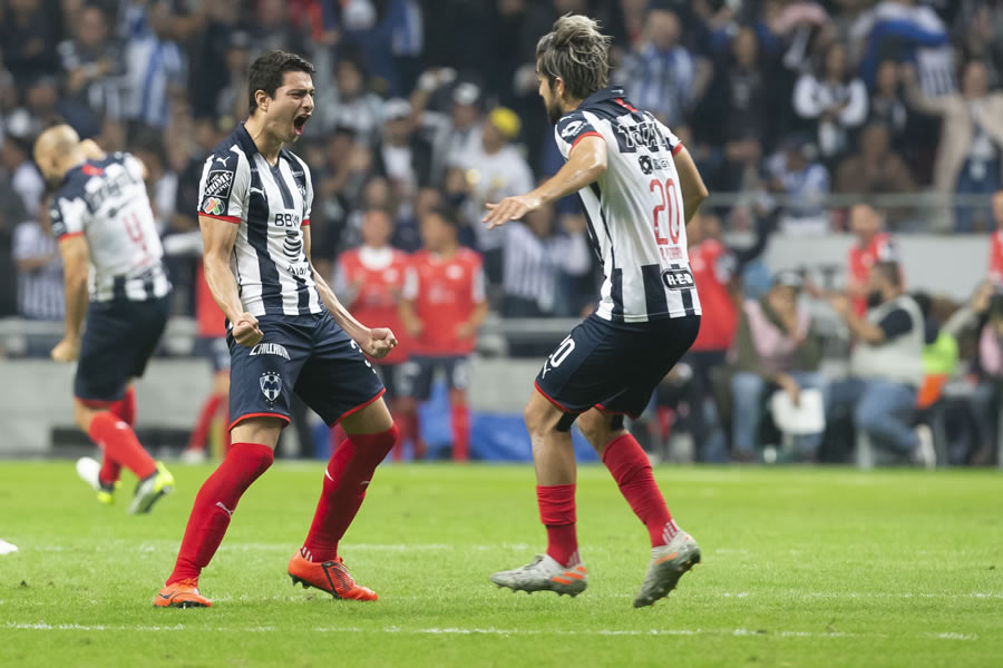 Stefan Medina grita a todo pulmón su gol ante América. FOTO: Mexsport.
