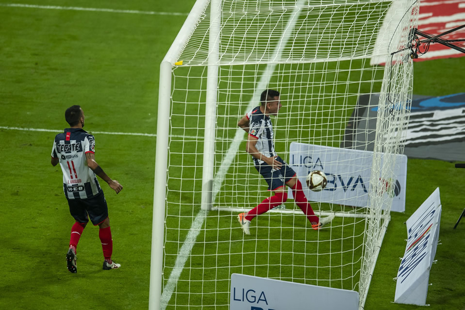 Insólito autogol de Carlos Rodríguez en la Final (Mexsport)