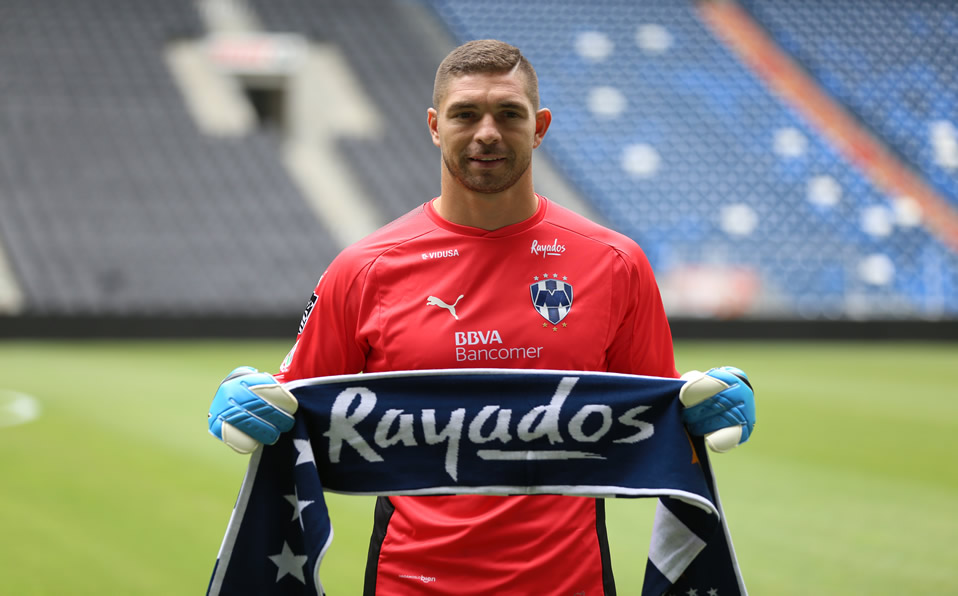 Juan Pablo Carrizo jugaría para Maradona en Gimnasia y Esgrima