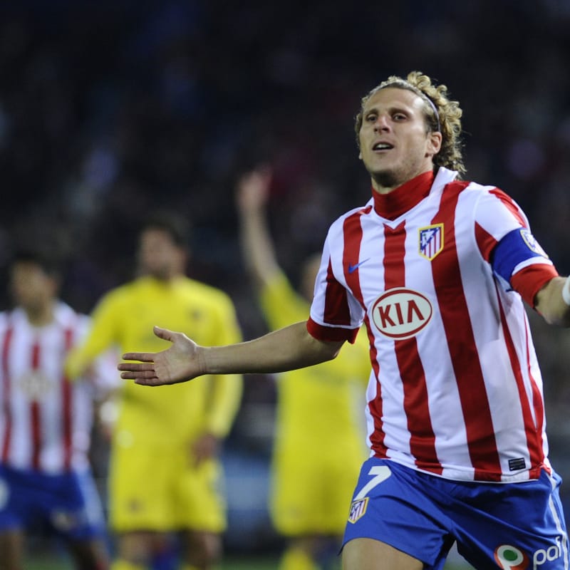 Diego Forlán. Uno de los mejores jugadores en la historia del futbol uruguayo decidió que este año era el último para él en las canchas.