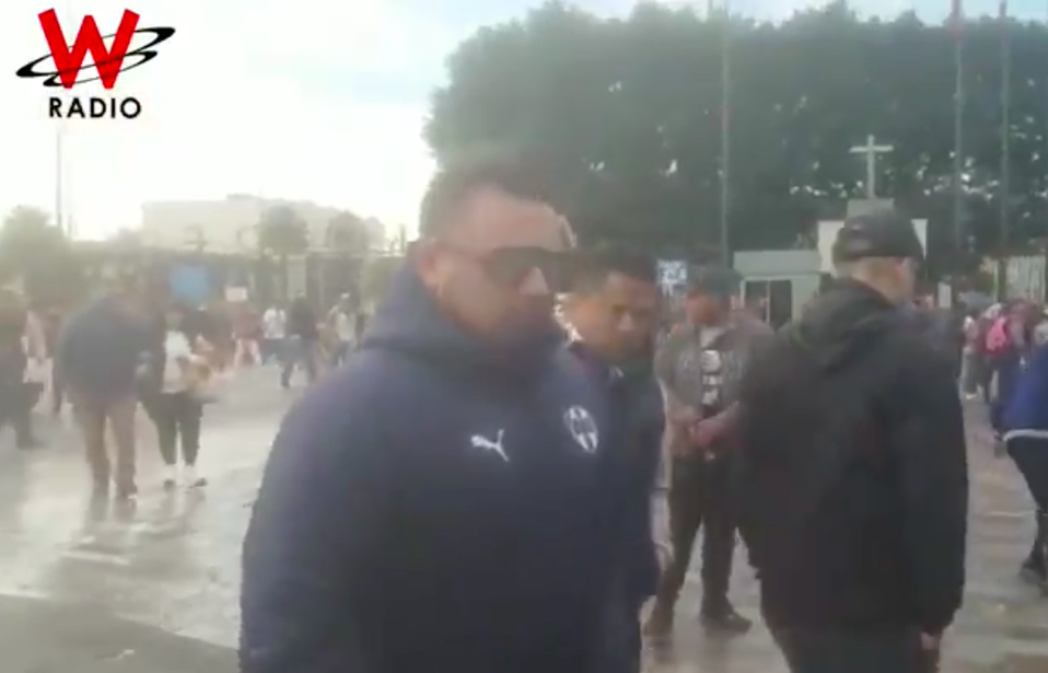 El Turco Mohamed visitando la Basílica de Guadalupe antes de jugar la Final del A2019. (@deportesWRADIO)