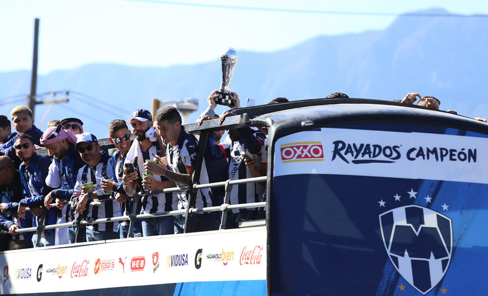 El autobús regio.  (Imago 7)