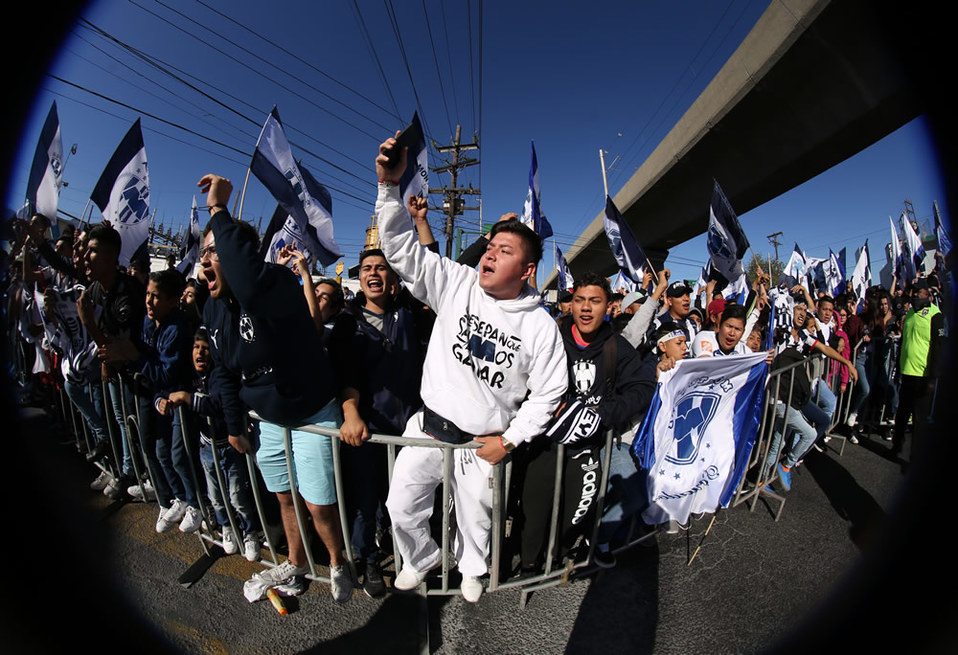 La ola de aficionados llenó las calles de Nuevo León.  (Imago 7)