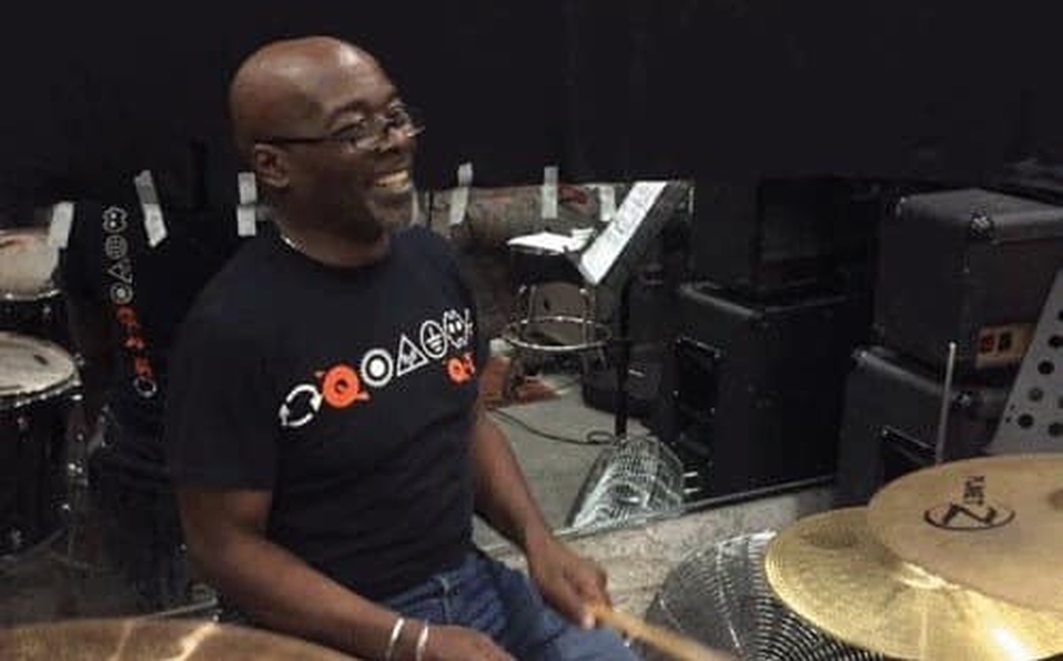 Andy Anderson. El famoso baterista de sesión que tocó para bandas emblemáticas como The Cure y leyendas como Iggy Pop falleció de cáncer a los 68 años
