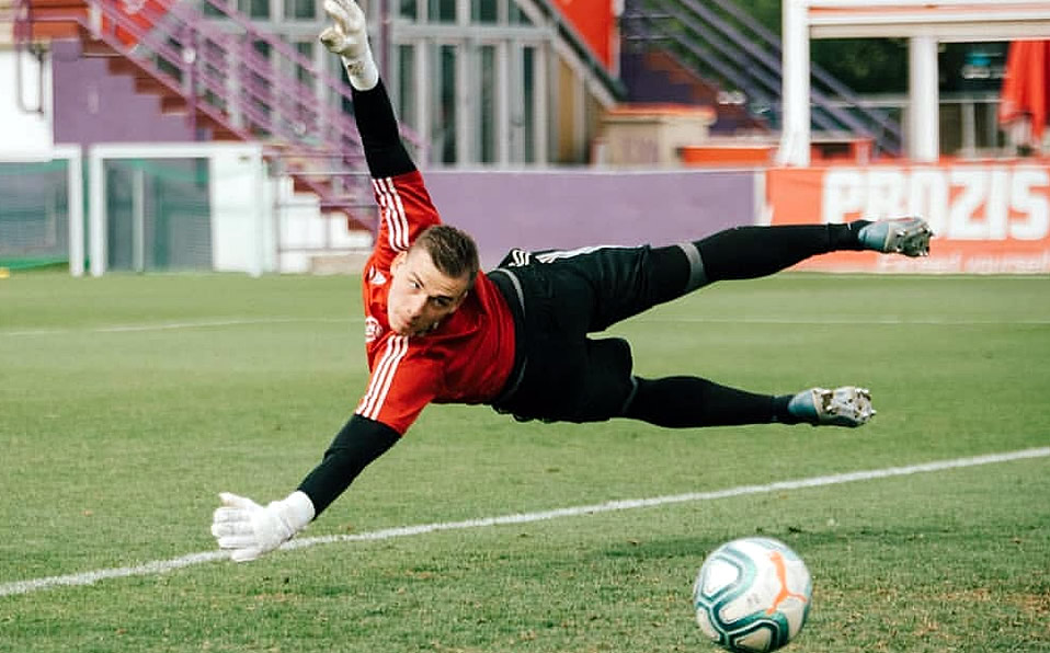 Andriy Lunin / Valladolid (20 años): Pertenece al Real Madrid y está llamado a ser de los mejores de Europa bajo postes.