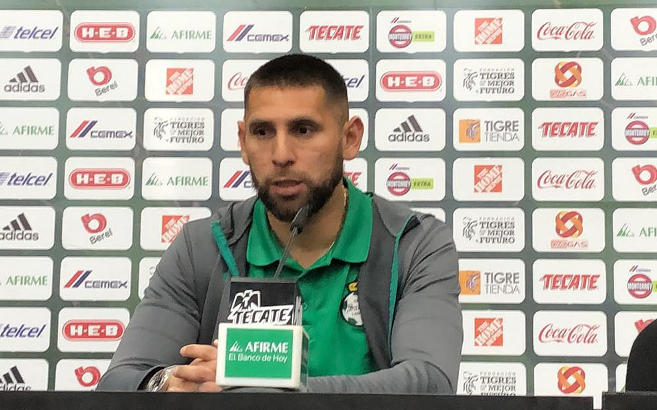 Jona tras el amistoso ante Tigres. (mediotiempo)