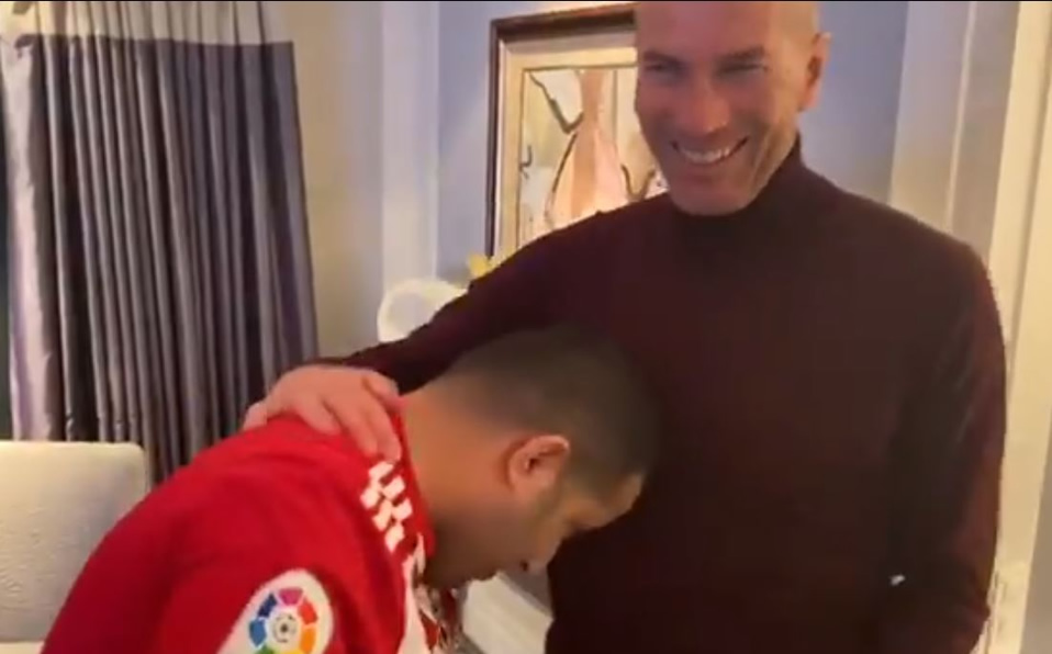 Zidane visita al dueño del Almería y ¡le dan un 'cabezazo'! (Captura)