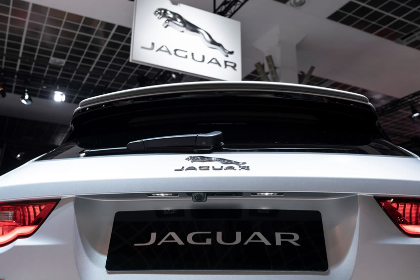 Jaguar también presente en el Brussel Motor Show. Foto: AFP