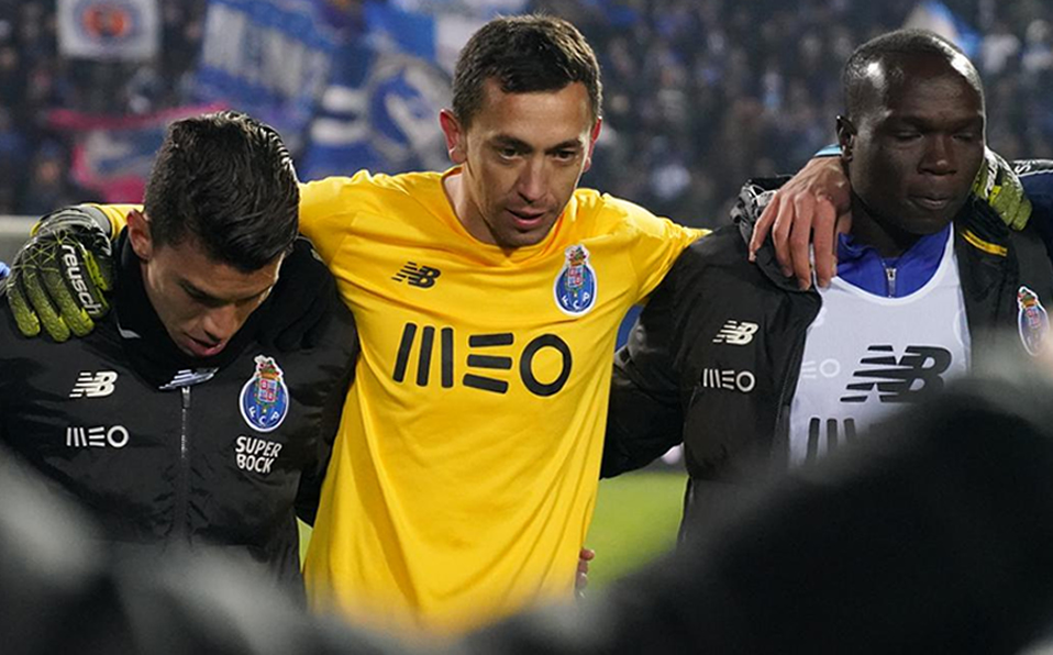 Agustín Marchesín se comió un gol increíble ante el Moreirense (Twitter @FCPorto)