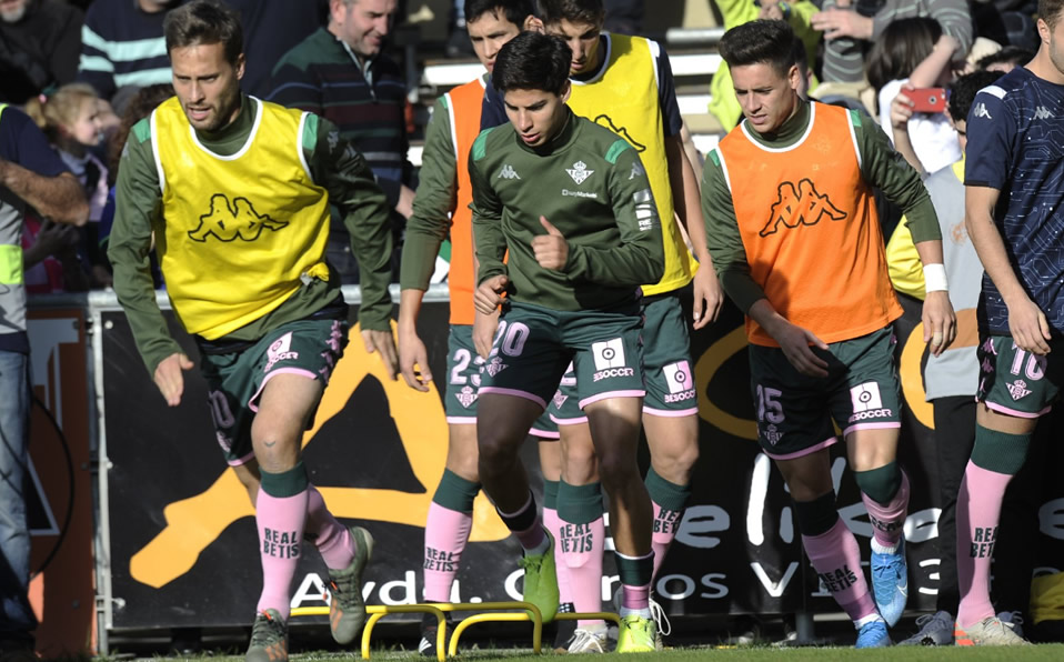 Diego Lainez jugó 77 y Guardado 15 en la victoria de 0-3. (@RealBetis)