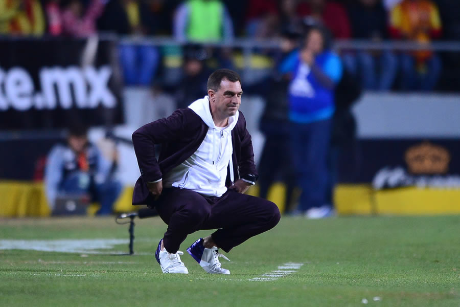 El estratega de la Monarquía no pudo ocultar su frustración por la derrota. FOTO: Mexsport.