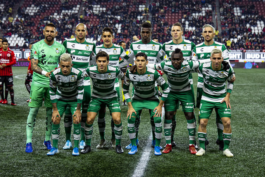 Este fue el 11 titular que presentó Santos en Tijuana. FOTO: Imago7.