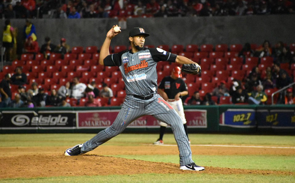 En cuanto a pitchers, ocho lanzadores no estuvieron disponibles. (Foto: @ClubNaranjeros)
