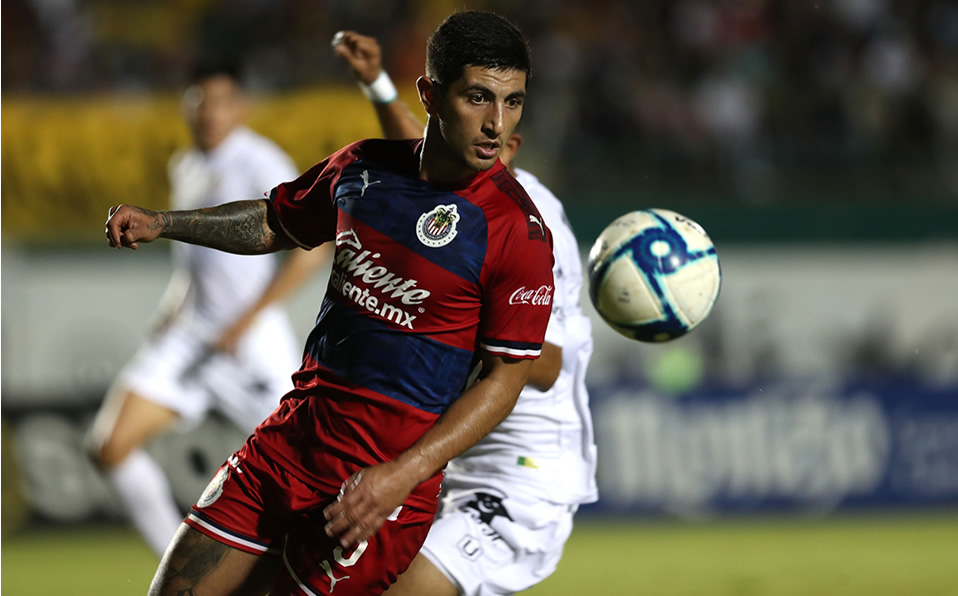 Víctor Guzmán, fuera de la convocatoria del Guadalajara (Imago7)