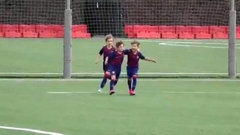VIDEO: El golazo de Thiago Messi, idéntico a los que hace su papá