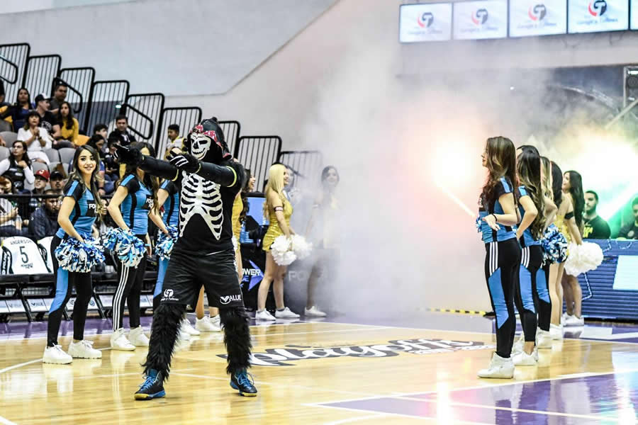 El Chango se disfrazó de La Parka. (Foto: Fuerza Regia)