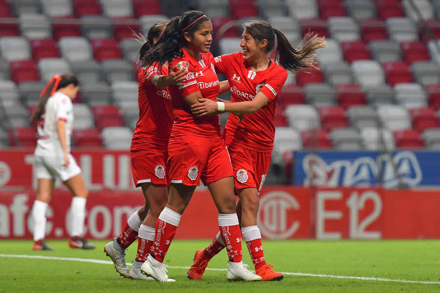 Las Diablitas lograron su primera victoria del certamen. (Foto: Imago7)