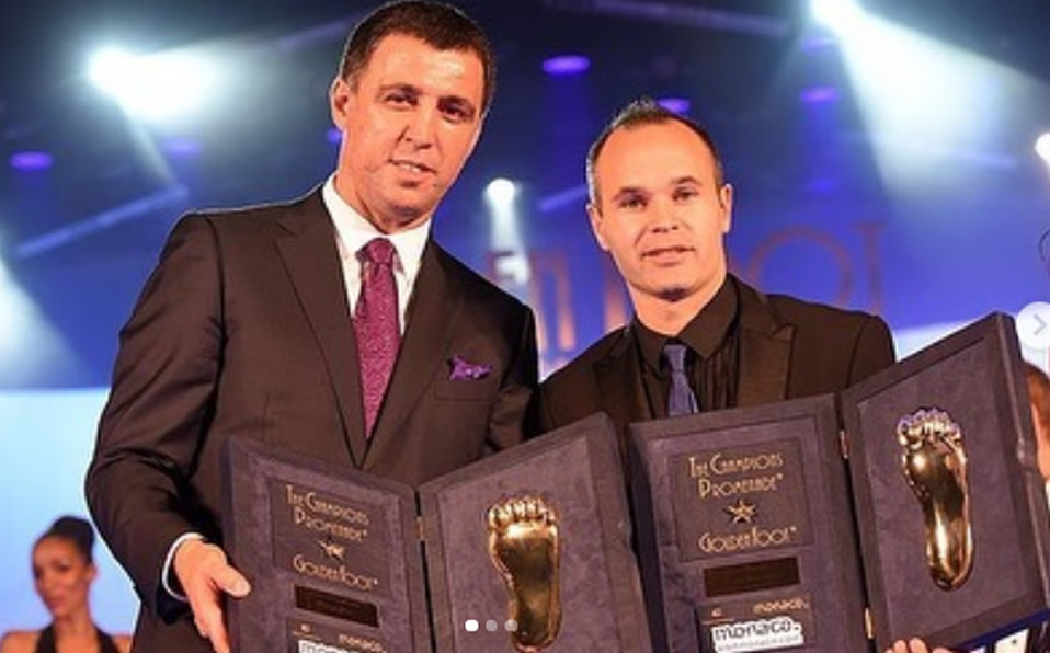 Hakan Sukur y Andrés Iniesta. (Foto: hakansukur54)