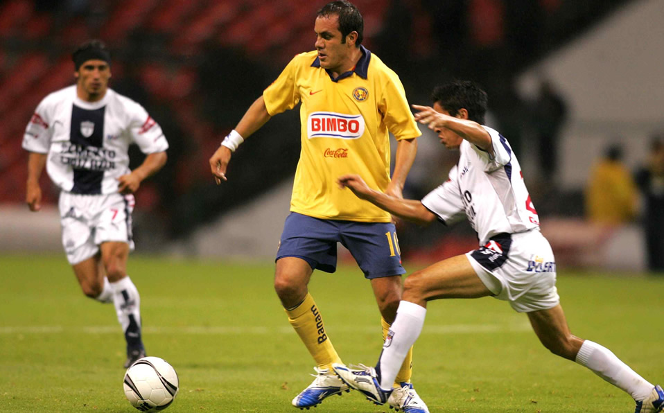 Blanco perdió la Final en 2007 contra Pachuca, pero dejó un golazo de tiro libre. (@Mexsport)
