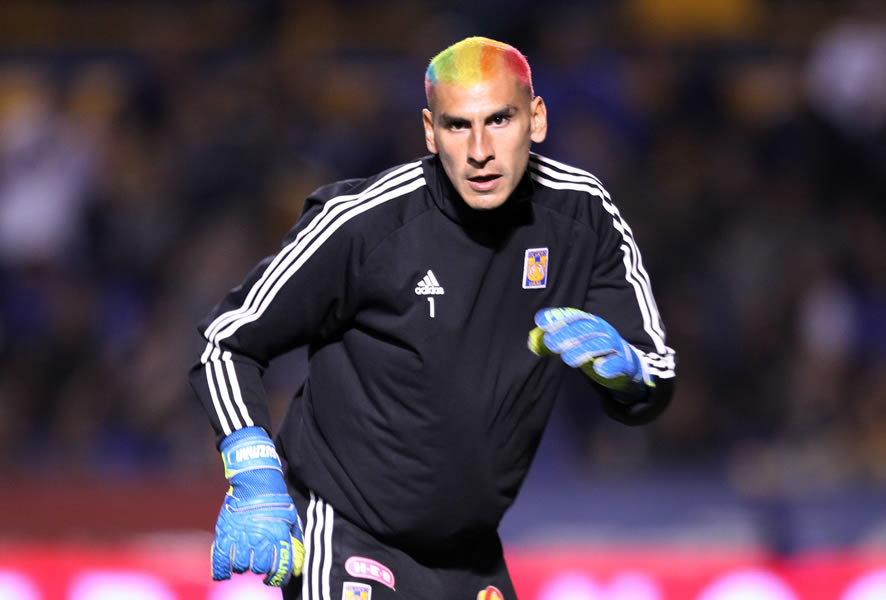 El arquero Nahuel Guzmán se tiñó el cabello para mostrar su apoyo a la comunidad LGBTI. FOTO: IMAGO7.