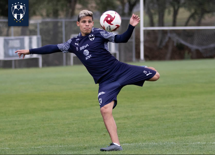 Jonathan González se estrenará en la Jornada 2  del C2020 con su nuevo look. @Rayados