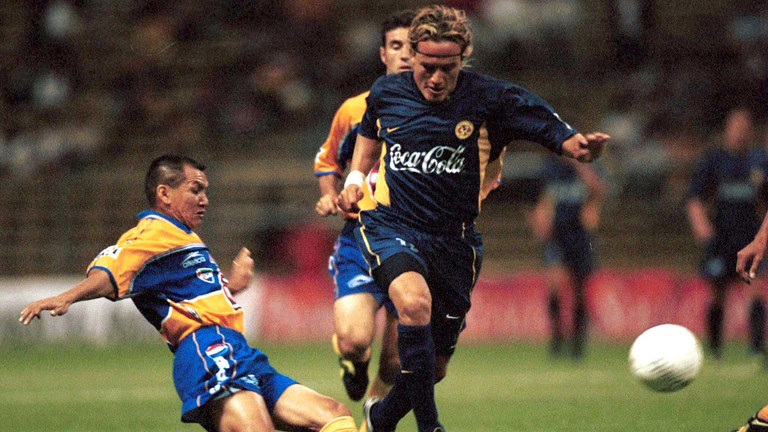 El 'Matador' es uno de los jugadores históricos del futbol nacional.