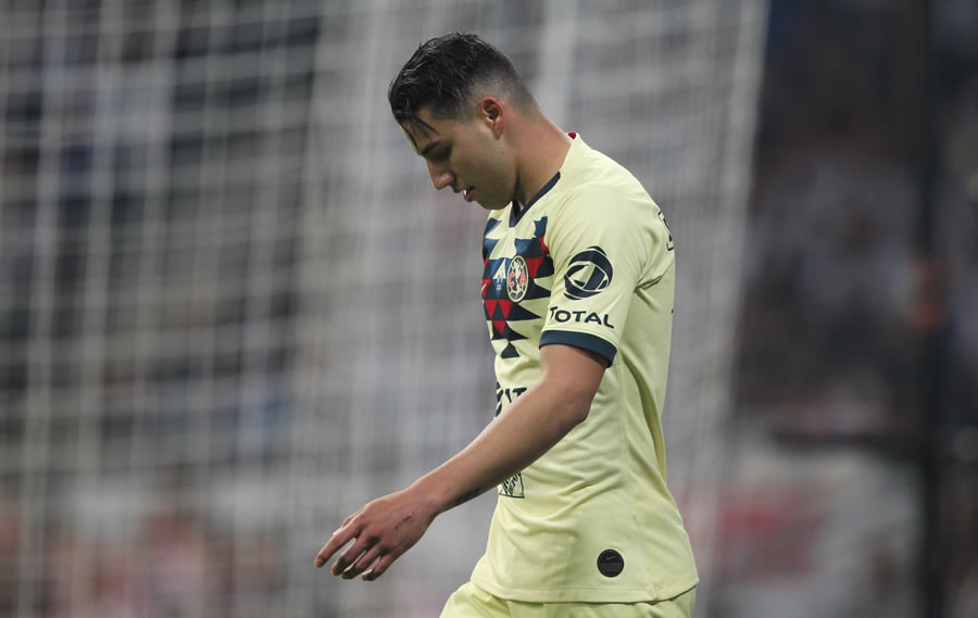 El zaguero no pudo ocultar la tristeza que le causó fallar en la Final ante Rayados el torneo anterior. FOTO: Imago7.
